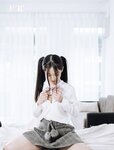 【JVID】 – 婕咪 雙馬尾女孩想在學長的胯下依偎，四点全露