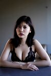 [FLASH Photobook] Reona Matsushita 松下玲緒菜 - Journey with bare skin 素肌で、旅立ち (2023-03-14)