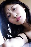 [FLASH Photobook] Reona Matsushita 松下玲緒菜 - Journey with bare skin 素肌で、旅立ち (2023-03-14)