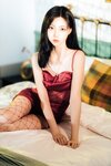 [COSPLAY] 许岚 叁月life 网袜红裙