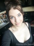 Rayeroze OnlyFans 1200+ Pictures Collection