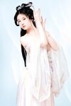 [COSPLAY] 年年 – 春日 [30P225MB]