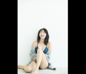 [FRIDAY] マンスリーガール020=志田音々「スペシャル撮り下ろし100カット＆ムービー」