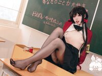 [COSPLAY] 咬一口兔娘 风纪委员大凤