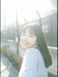 [FRIDAY] 2023.04.27 乃木坂46 五百城茉央 イノセント・ブルー　17歳の煌めきを独占撮り下ろし