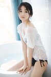 [FRIDAY Digital Photobook] Fuka Kumazawa 熊澤風花 – Glass heroine ガラスのヒロイン (2023-05-11)