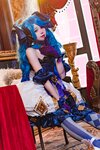 [Cosplay] 咬一口兔娘 兔兔班车 格温
