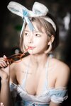 [PINK] U.Hwa (은유화) - Secret Present No.02