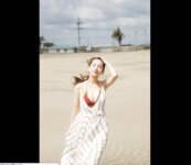 [FRIDAY] 2023.05.25 都丸紗也華 至宝の谷間 グッと磨きがかかる極上パーフェクトボディ