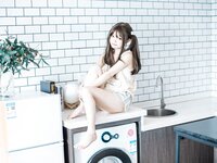 [COSPLAY] 神沢永莉 黄色吊带睡衣兔兔