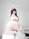 [COSPLAY] 女主K - 白丝兔女郎 [102P-295.23MB]