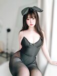 [COSPLAY] 女主K - 黑丝兔女郎 [102P-353.86MB]