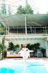 [COSPLAY] 年年 - 夏日限定泳池 [34P-230.69MB]