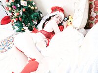 [COSPLAY] 年年 - 圣诞2022 [41P-233MB]