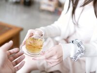 [COSPLAY] 眼酱大魔王w - 人妻丝袜红茶 [57P-0.99GB]