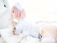 [COSPLAY] 皮皮奶&周叽是可爱兔兔 - 粉蓝护士 [77P8V-725MB]