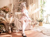 [COSPLAY] 皮皮奶 Vol.27 粉色兔兔 [71P-1.65GB]