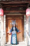 [COSPLAY] 年年 – 苗疆少女
