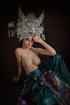 [COSPLAY] 年年 – 苗疆少女