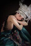 [COSPLAY] 年年 – 苗疆少女