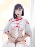 [COSPLAY] 皮皮奶 - 高叉巫女 [73P1V-221MB]