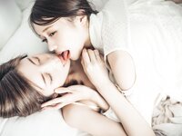【JVID】2021.04.07 我朋友的色妹妹???? 米恩+妍妍 米恩情慾大突破❤️ 這本真的很厲害!太棒了啊!!