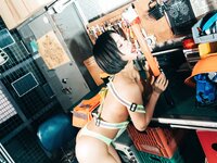 [Loozy] Booty Queen - Naked Worker