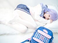 [Cosplay] 王胖胖u – 独角兽制服 [18P-288MB]