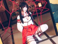 [Cosplay] Shimo 霜月- Miko Bundle 巫女捆绑