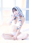 Korean girl - toriis
