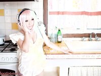 [Cosplay][Shooting Star’s] SAKU サク - Saku Soni サクソニ (Super Sonico)