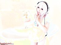 [Cosplay][Shooting Star’s] SAKU サク - Saku Soni サクソニ (Super Sonico)