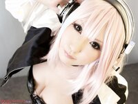 [Cosplay][Shooting Star’s] SAKU サク - Saku Soni サクソニ (Super Sonico)