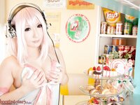 [Cosplay][Shooting Star’s] SAKU サク - Saku Soni サクソニ (Super Sonico)