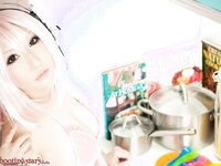 [Cosplay][Shooting Star’s] SAKU サク - Saku Soni サクソニ (Super Sonico)