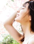 [Photobook] Nao Kosaka 小坂菜緒 1st Photobook - Who are you 君は誰 (2021-06-29) (Canon scan)