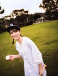 [Photobook] Nao Kosaka 小坂菜緒 1st Photobook - Who are you 君は誰 (2021-06-29) (Canon scan)