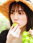 [Photobook] Nao Kosaka 小坂菜緒 1st Photobook - Who are you 君は誰 (2021-06-29) (Canon scan)