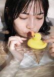 [BRODY Photobook] Nanako Kurosaki 黒嵜菜々子 – あの娘は天然色 (2021-11-11)