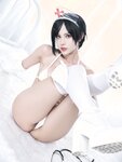 [Cosplay] PingPing 平平 - Ada Wong Nurse