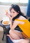 [Photobook] Mayu Tamura 田村真佑 - 1st Photobook The moment I fell in love 恋に落ちた瞬間 (2023-08-01)