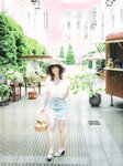 [Photobook] Nao Kosaka 小坂菜緒 1st Photobook - Who are you 君は誰 (2021-06-29) (HP scan)
