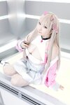 [Cosplay][Shooting Star’s] SAKU サク - Love Darling (NIKKE)