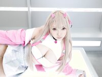 [Cosplay][Shooting Star’s] SAKU サク - Love Darling (NIKKE)