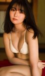 [Weekly Photobook] Sakina Tonchiki 頓知気さきな - Summer goldfish 夏の金魚 (2021-08-16)