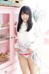 [Photobook] 『純真ギリギリ見せ』 篠原里沙 写真集 (ラビリンス)