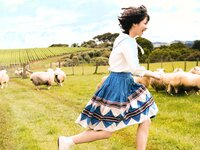 [Photobook] Miho Watanabe 渡邉美穂 - 1st Photobook Hidamari 陽だまり (2019-01-17)