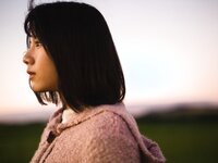 [Photobook] Miho Watanabe 渡邉美穂 - 1st Photobook Hidamari 陽だまり (2019-01-17)
