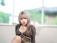 Zia (지아) - At Home