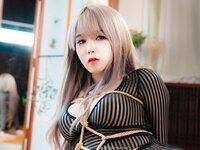Zia (지아) - At Home